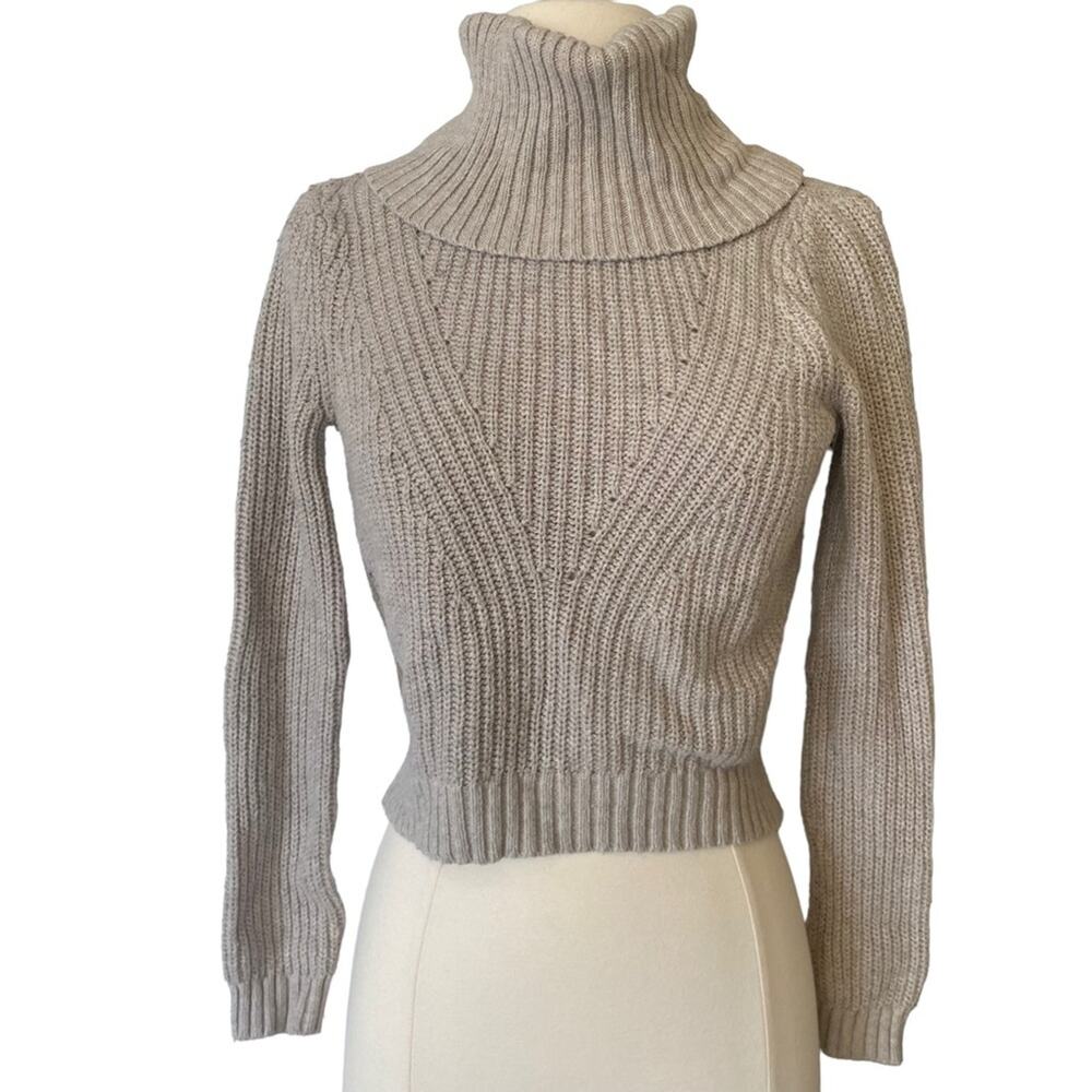 G by Guess Beige Cropped Turtleneck Sweater Ribbed Hem Long Sleeve Sz XS
